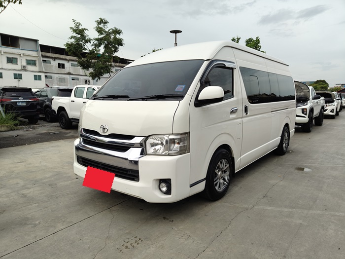 TOYOTA COMMUTER