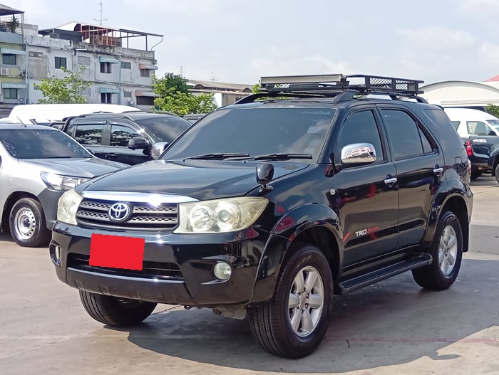 TOYOTA Fortuner