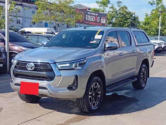 TOYOTA Hilux