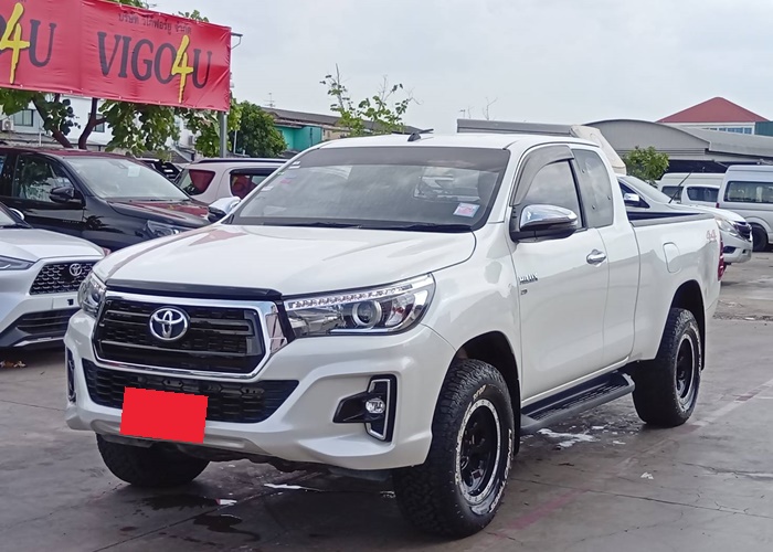TOYOTA Hilux