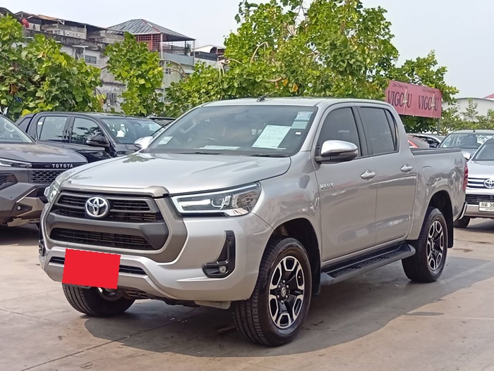 TOYOTA Hilux