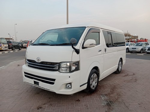 TOYOTA HIACE