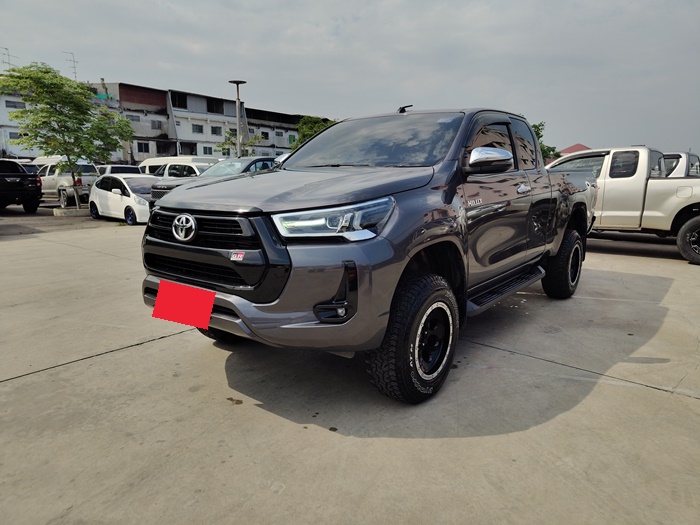 TOYOTA Hilux