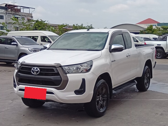 TOYOTA Hilux