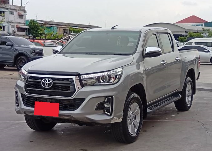 TOYOTA Hilux