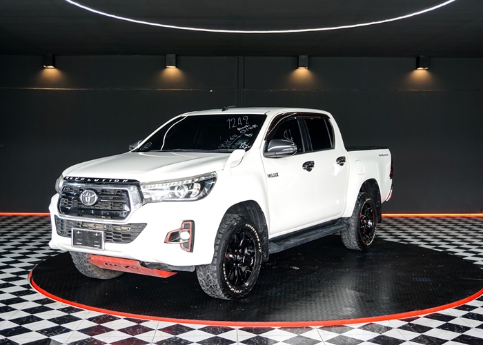 TOYOTA Hilux