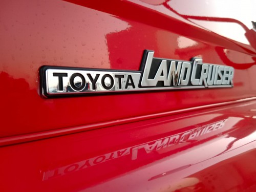 TOYOTA Land Cruiser