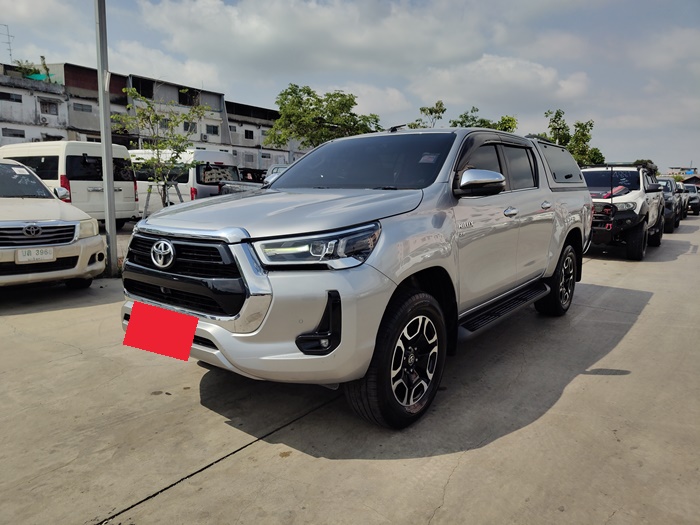 TOYOTA Hilux