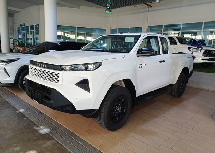 TOYOTA HILUX TRAVO PRERUNNER SMART