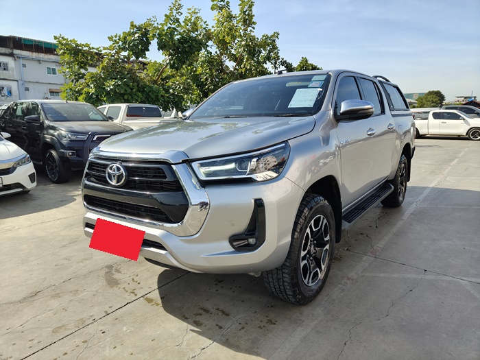 TOYOTA Hilux