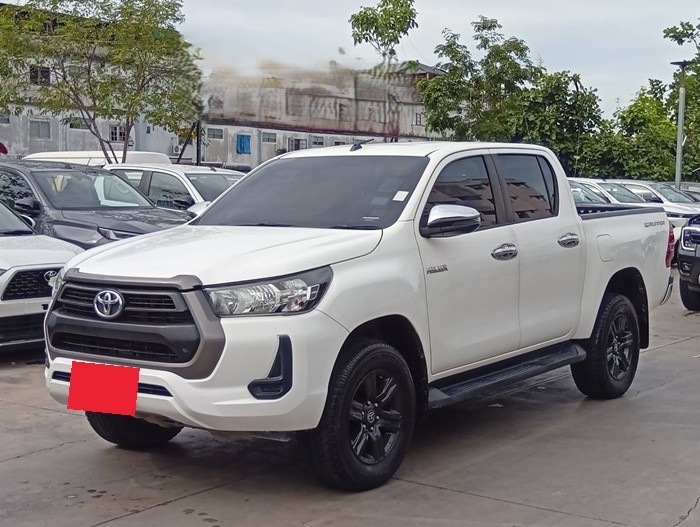 TOYOTA Hilux