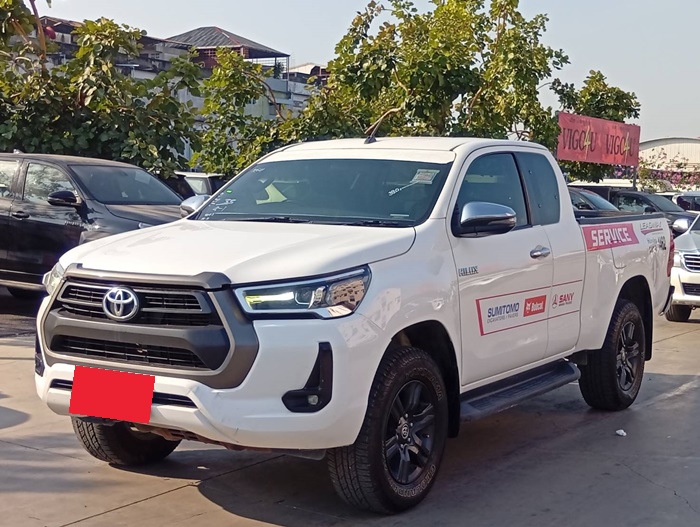TOYOTA Hilux