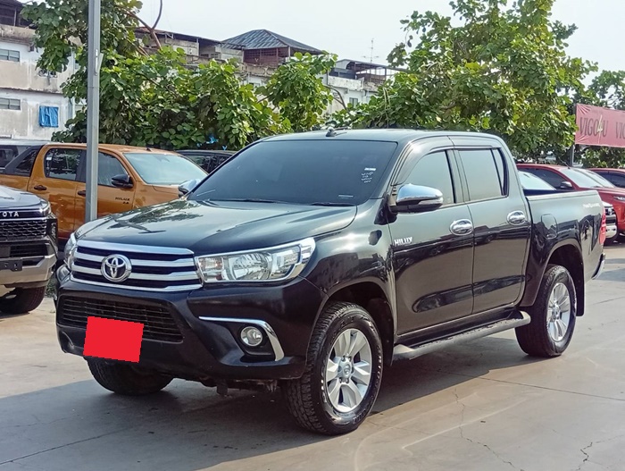 TOYOTA Hilux