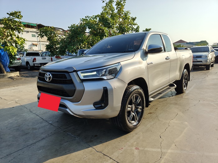 TOYOTA Hilux