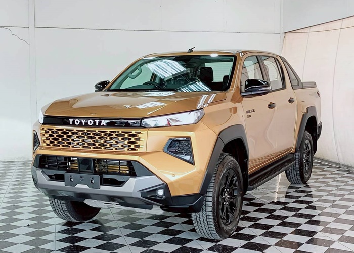 TOYOTA TRAVO OVERLAND PLUS