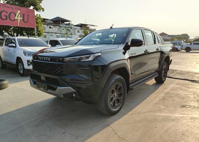 TOYOTA TRAVO OVERLAND PLUS