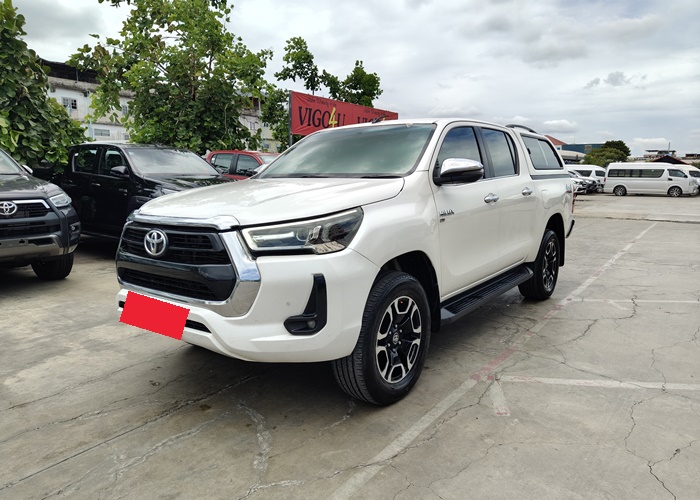 TOYOTA Hilux