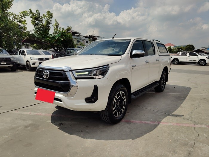 TOYOTA Hilux
