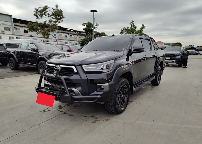 TOYOTA Hilux