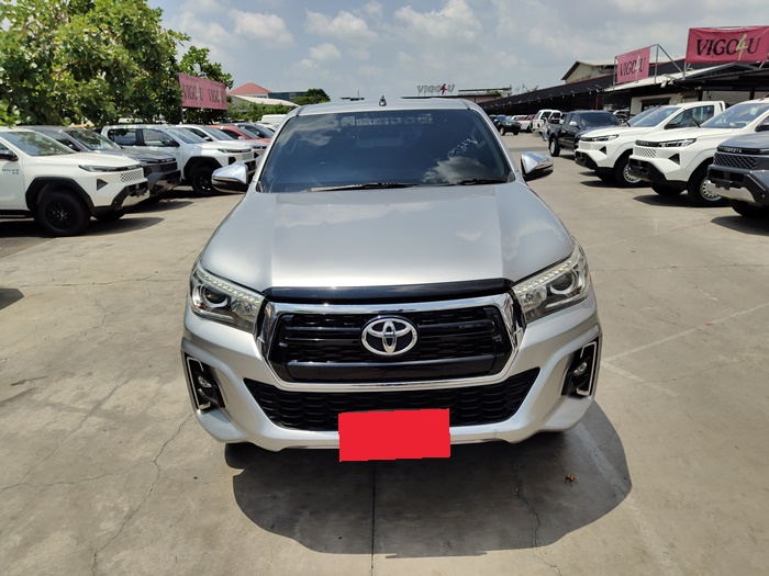 TOYOTA Hilux