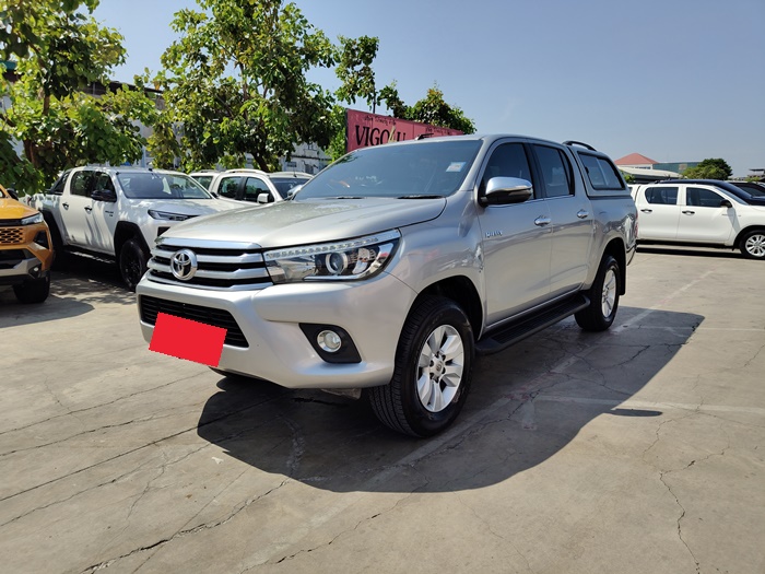 TOYOTA Hilux