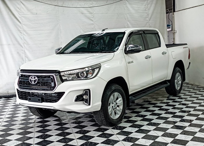 TOYOTA Hilux