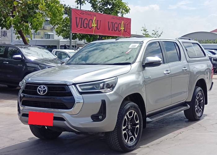 TOYOTA Hilux