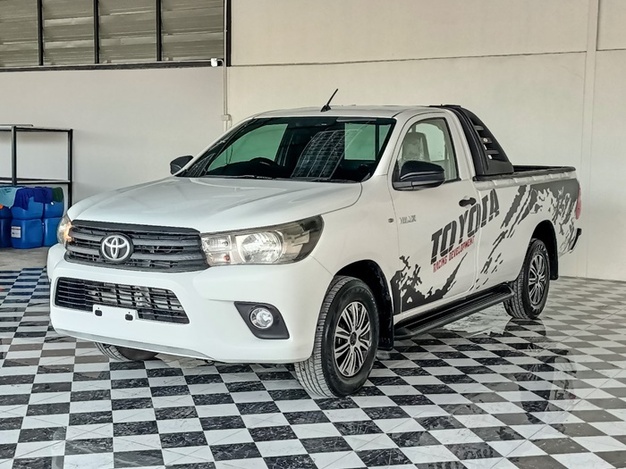 TOYOTA Hilux