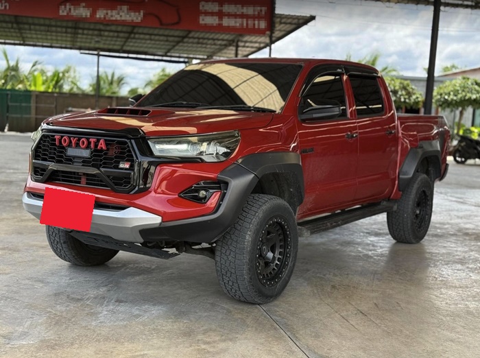 TOYOTA Hilux