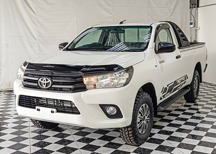 TOYOTA Hilux