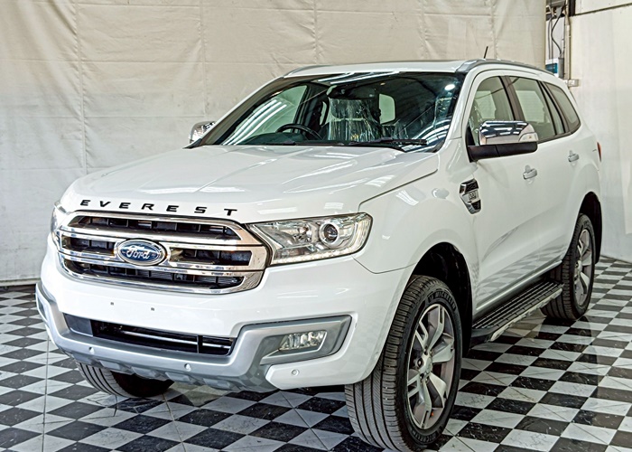FORD EVEREST.
