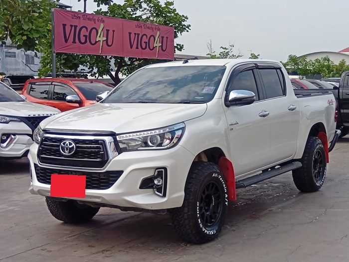 TOYOTA Hilux