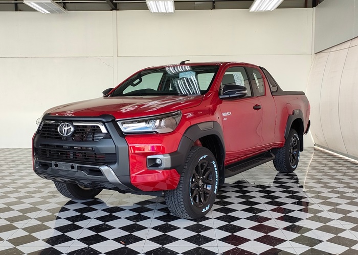 TOYOTA Hilux