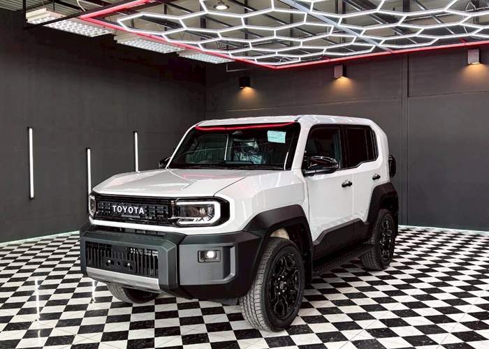 TOYOTA Land Cruiser