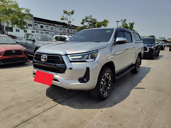 TOYOTA Hilux