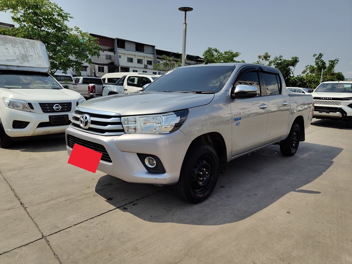 TOYOTA Hilux