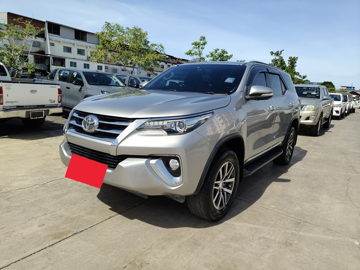 TOYOTA Fortuner