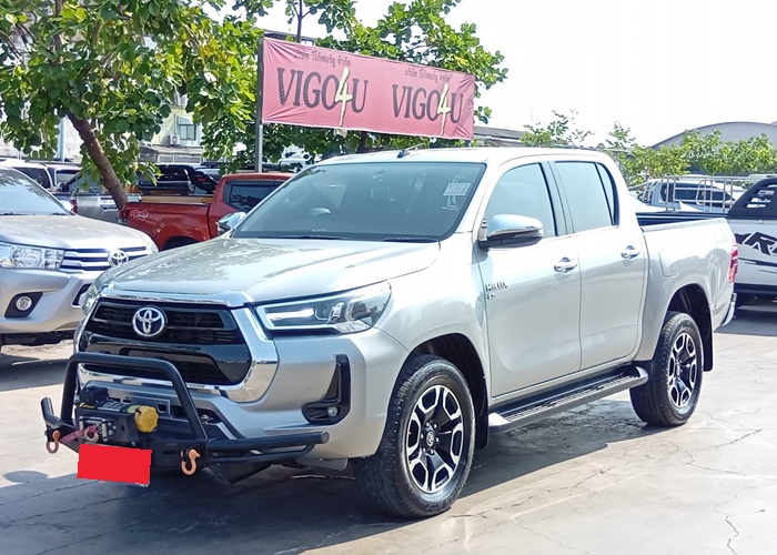 TOYOTA Hilux