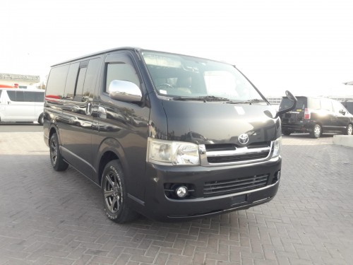 TOYOTA HIACE