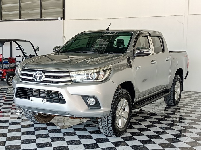 TOYOTA Hilux