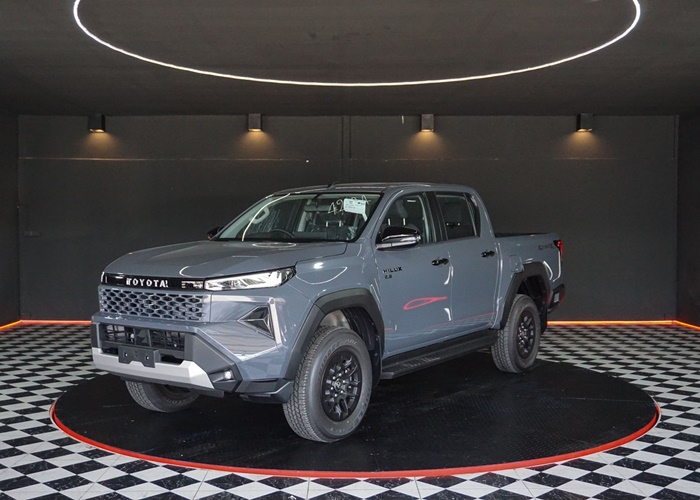 TOYOTA HILUX TRAVO 4TREX PREIMIUM