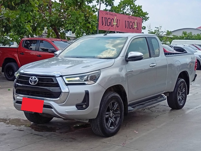 TOYOTA Hilux