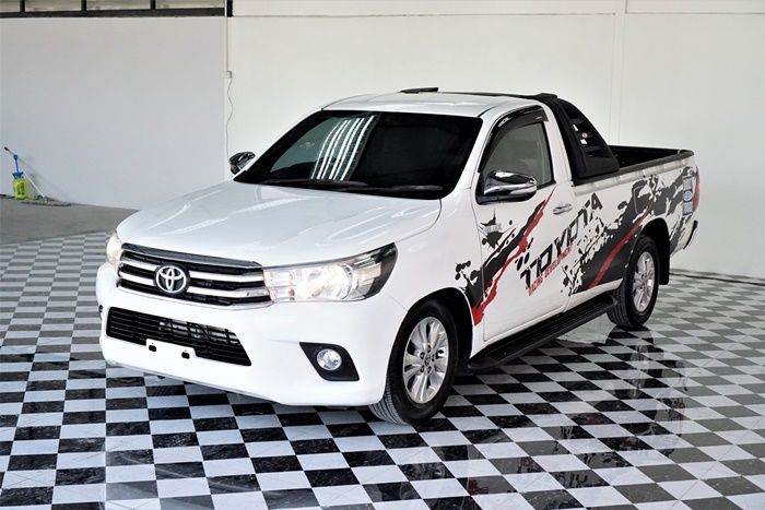 TOYOTA Hilux