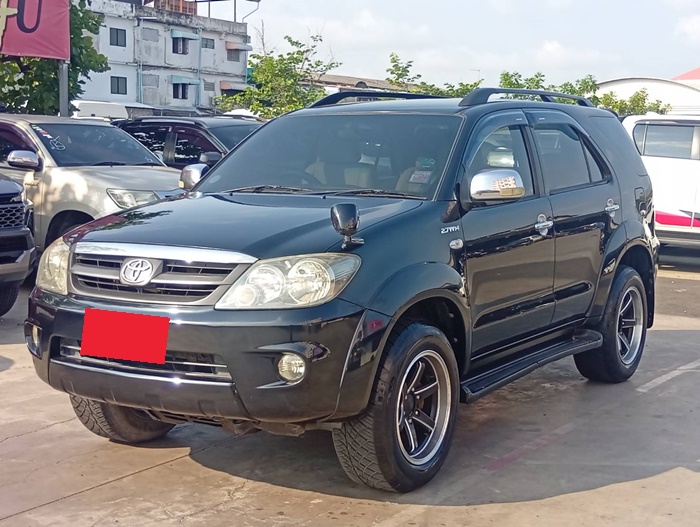 TOYOTA Fortuner