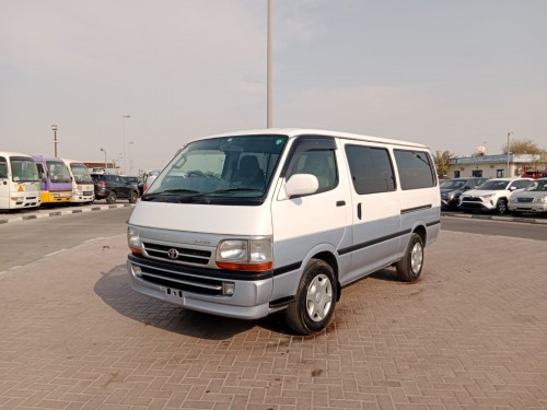 TOYOTA HIACE