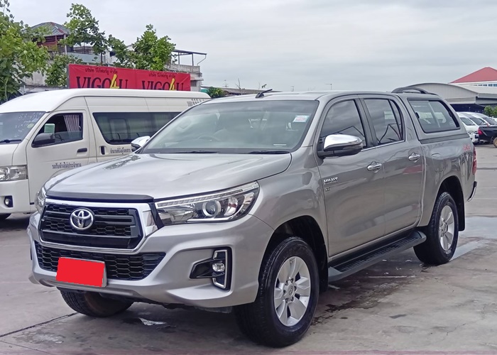 TOYOTA Hilux