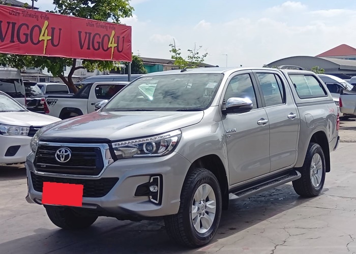 TOYOTA Hilux