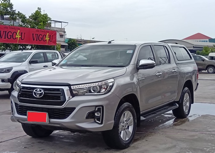 TOYOTA Hilux