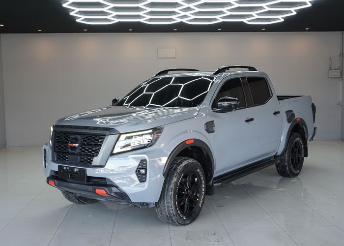 NISSAN Navara