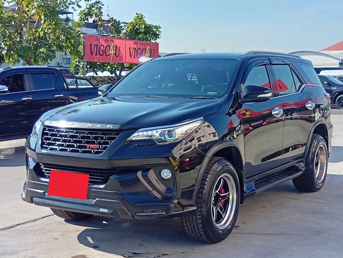 TOYOTA Fortuner